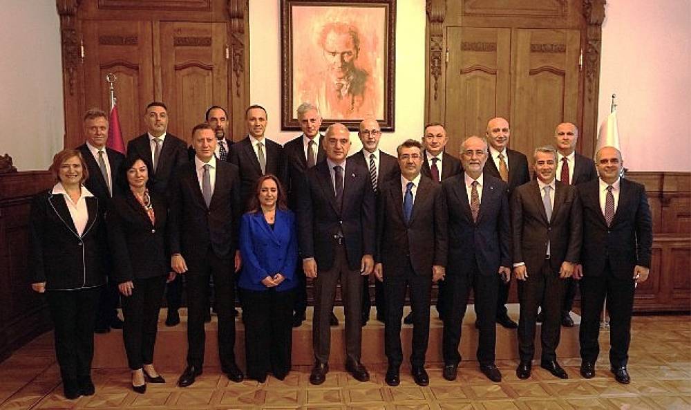  T&uuml;rkiye Bankalar Birliği Y&ouml;netim Kurulu, K&uuml;lt&uuml;r ve Turizm Bakanı Mehmet Nuri Ersoy ile bir araya geldi