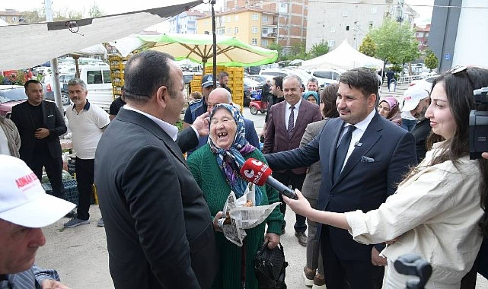 Başkan &Ccedil;ırpanoğlu ve Milletvekili Beker Sahada