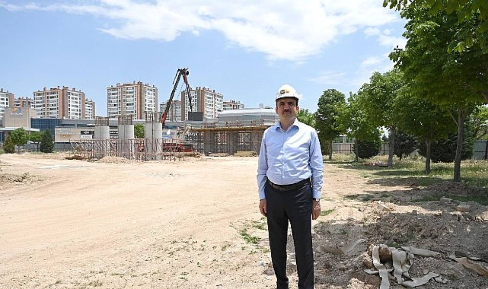 Başkan Altay: &ldquo;Yurtlar B&ouml;lgesi'nde Tramvay Hattımızı Yukarı Alacağımız K&ouml;pr&uuml; &Ccedil;alışmamız Kesintisiz Bir Şekilde Devam Ediyor"