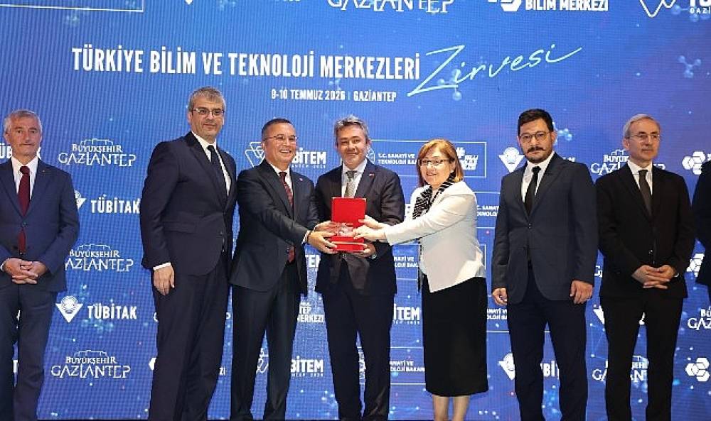 Konya Bilim Merkezi'ne &ldquo;Bilim ve Toplum &Ccedil;alışmalarını Dijitalde Yaygınlaştırma" &Ouml;d&uuml;l&uuml;