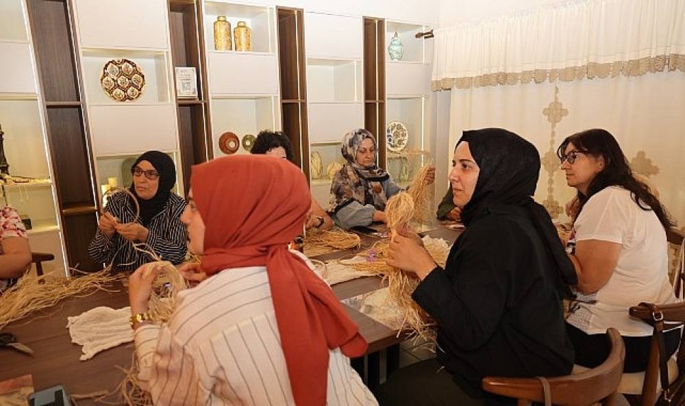 Kadın emeği &ldquo;Ana Kafe'de" değer buluyor