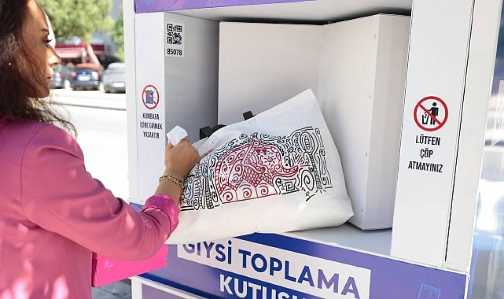 Konaklıların eski giysileri &ccedil;&ouml;pe değil geri d&ouml;n&uuml;ş&uuml;me gidiyor