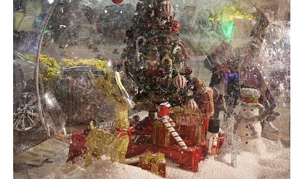 Çeşme'de yılbaşı coşkusu meydanlara taşınıyor 