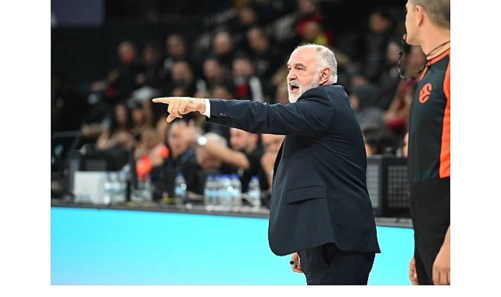 Anadolu Efes taraftarı &ouml;n&uuml;nde Kosner Baskonia ile karşılaşacak