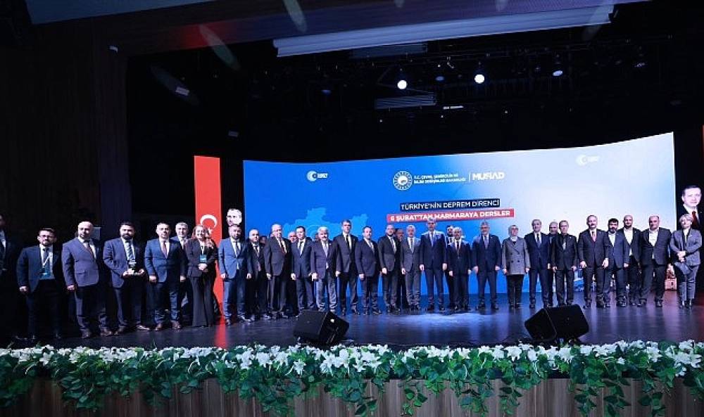 B&uuml;y&uuml;kakın: Kentsel d&ouml;n&uuml;ş&uuml;m&uuml;  kararlı adımlarla y&uuml;r&uuml;t&uuml;yoruz