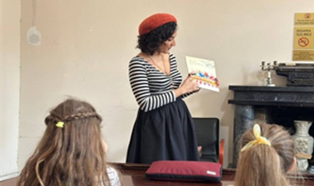 &ldquo;Kalbimde Kimler Var?" at&ouml;lyesi &ccedil;ocuklarla buluştu