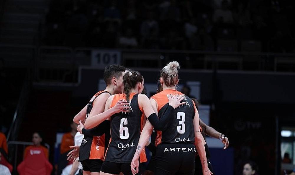 Eczacıbaşı Dynavit Ankara'dan 1 puanla d&ouml;nd&uuml;