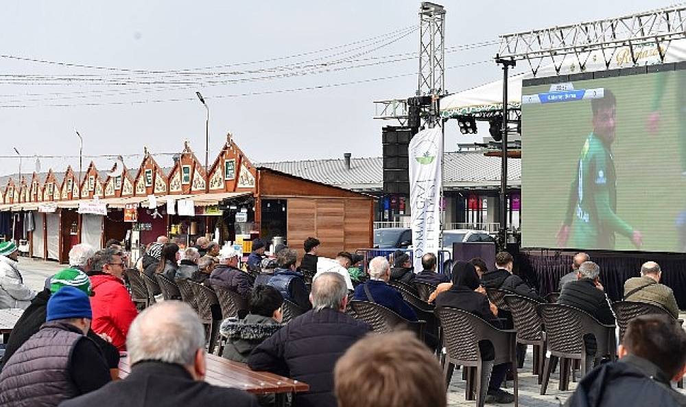 Osmangazi Meydanı'nda Bursaspor Coşkusu Yaşandı
