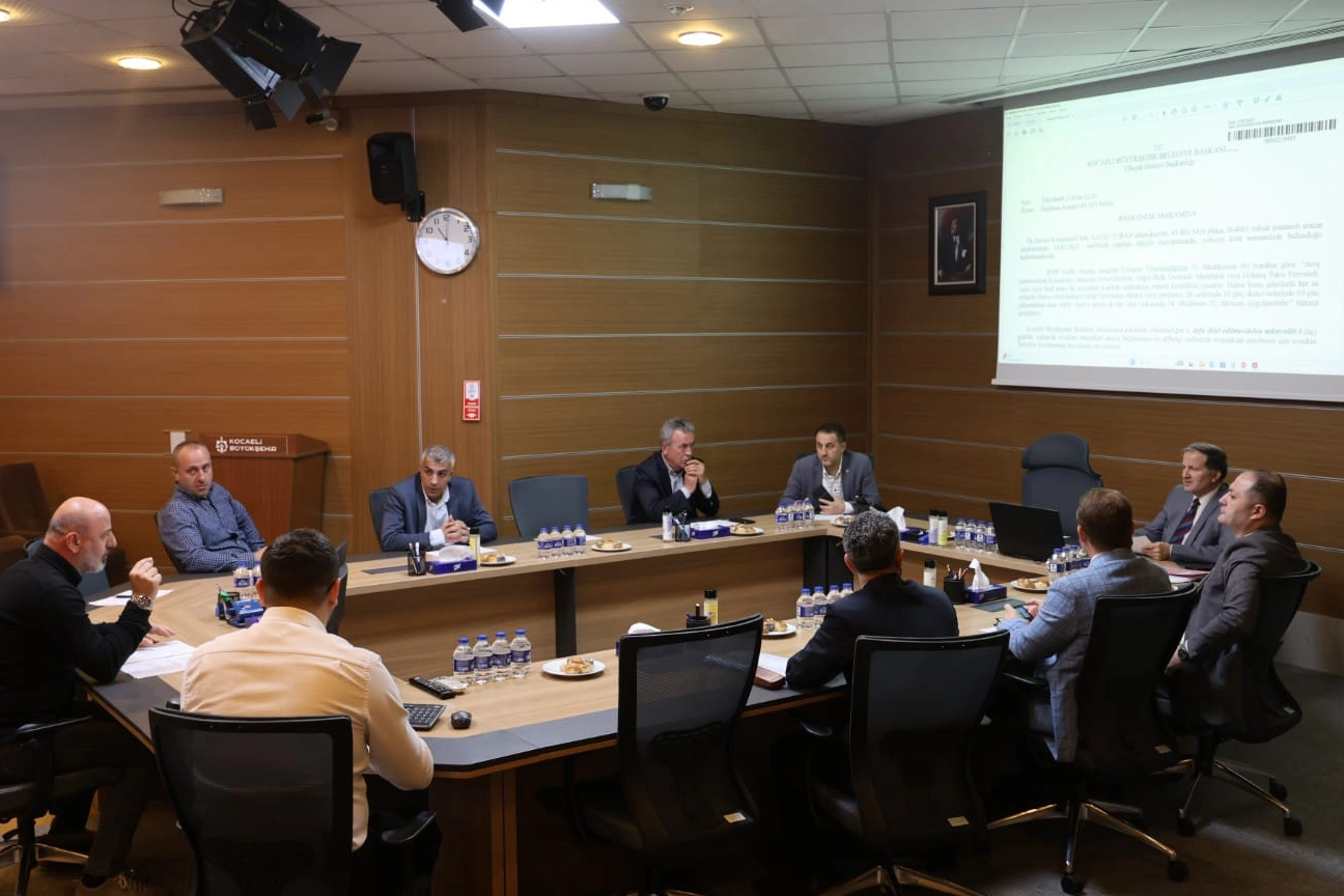 Kocaeli’nde 30 Market Rafında Tarihi Geçmiş Ürün Bulundurdu: 88 Bin TL Ceza Kesildi