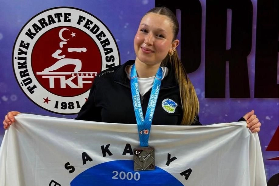 Sakaryalı Sporcular Başarıya Koşuyor