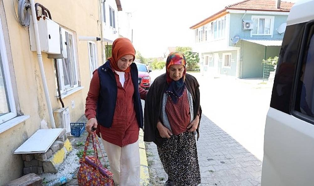 Kartepe'de Yaşlılar Yalnız Değil