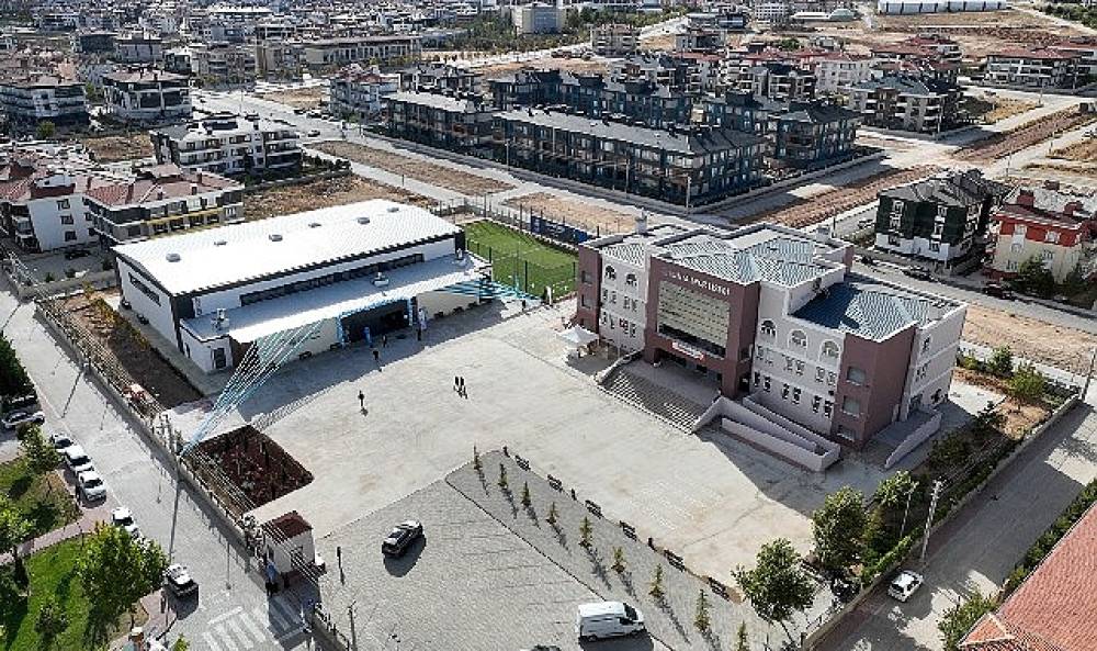 Sel&ccedil;uklu vizyonuyla eğitim  yatırımları 2025'te de hız kesmedi