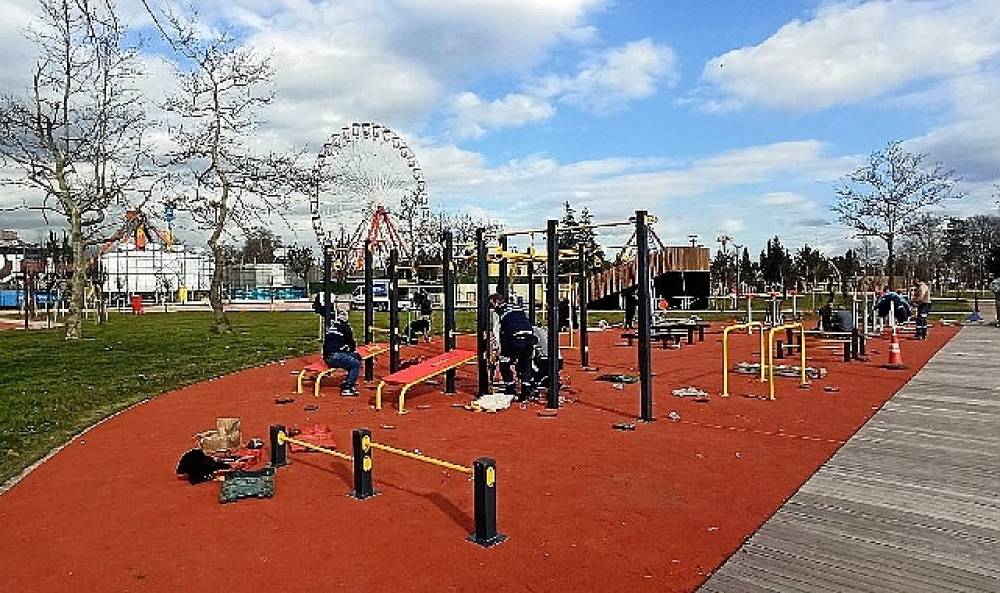 İzmit Millet Bah&ccedil;esi yeni spor alanlarına kavuştu