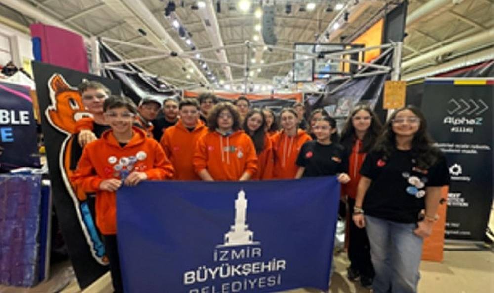 İzmirli gen&ccedil;lerden uluslararası arenada teknoloji zaferi