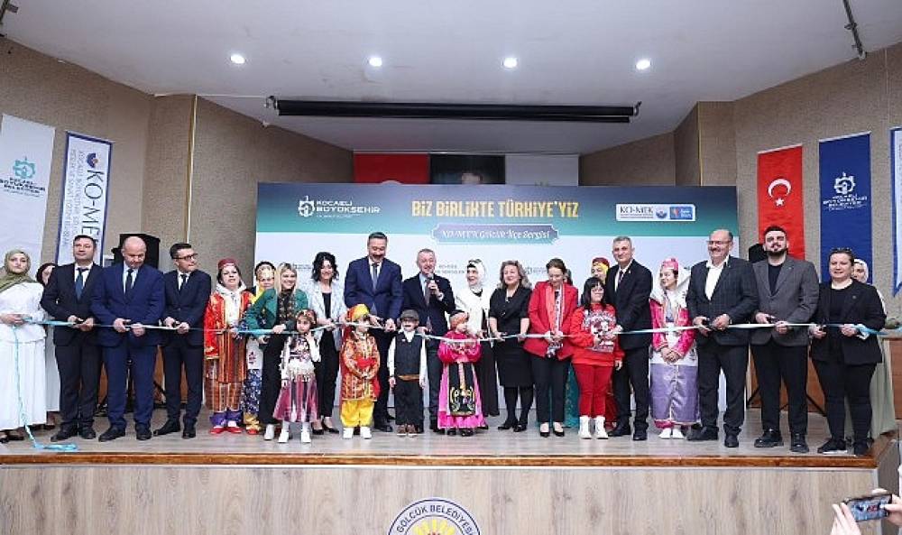 KO-MEK'te &uuml;&ccedil;&uuml;nc&uuml; yıl sonu sergisi G&ouml;lc&uuml;k'te a&ccedil;ıldı