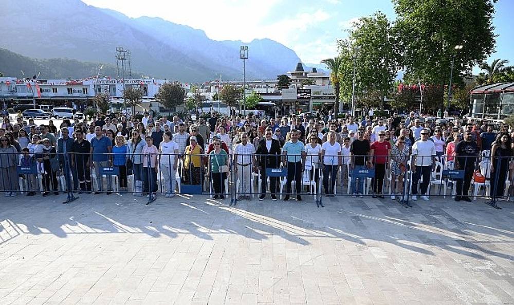 Minik &ouml;ğrencilerden muhteşem dans g&ouml;sterisi