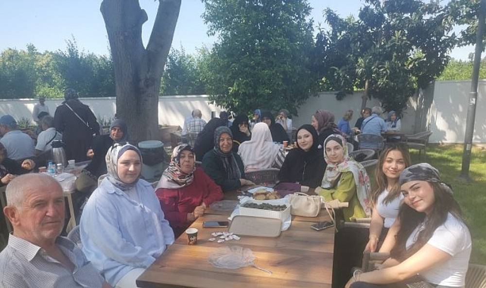G&ouml;lc&uuml;k Saygınlar'dan &ldquo;yaza merhaba" pikniği