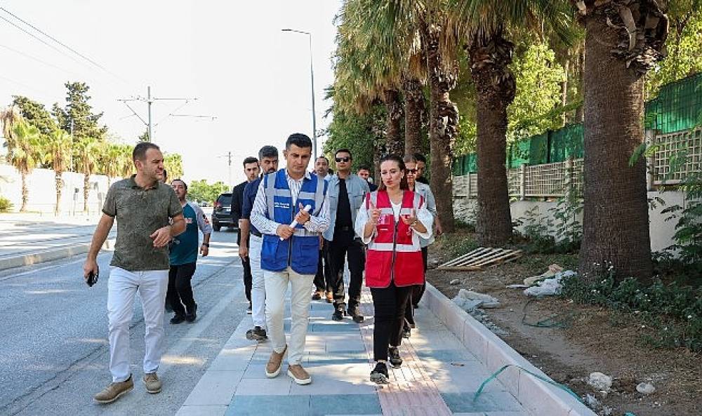 Başkan Vekili &Ouml;zdemir kaldırım ve &ccedil;evre  d&uuml;zenleme &ccedil;alışmalarını yerinde inceledi