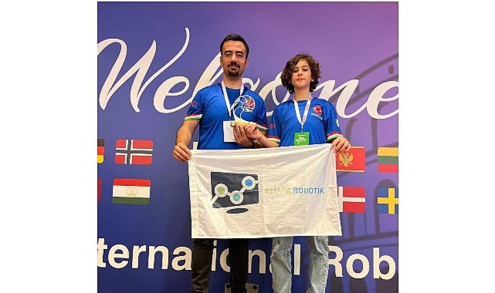 Fibonacci Robot Olimpiyatlarında Aliağa'dan 3 D&uuml;nya Birincisi