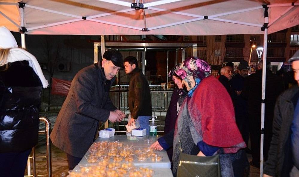 Mira&ccedil; Kandili'nde Lokma İkramı Yapıldı