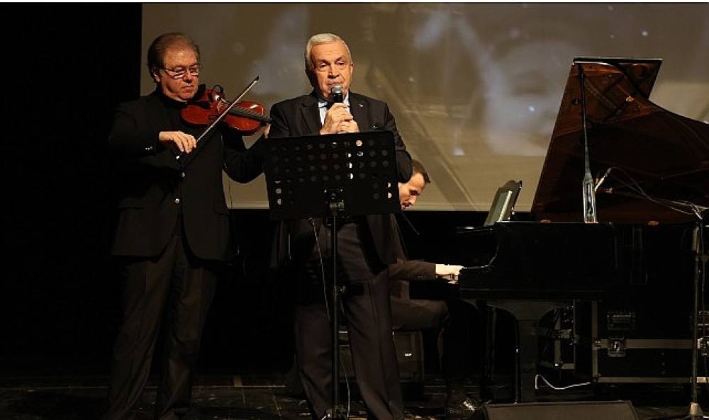N&acirc;zım Hikmet 124. yaşında Nil&uuml;fer'de konserle anıldı