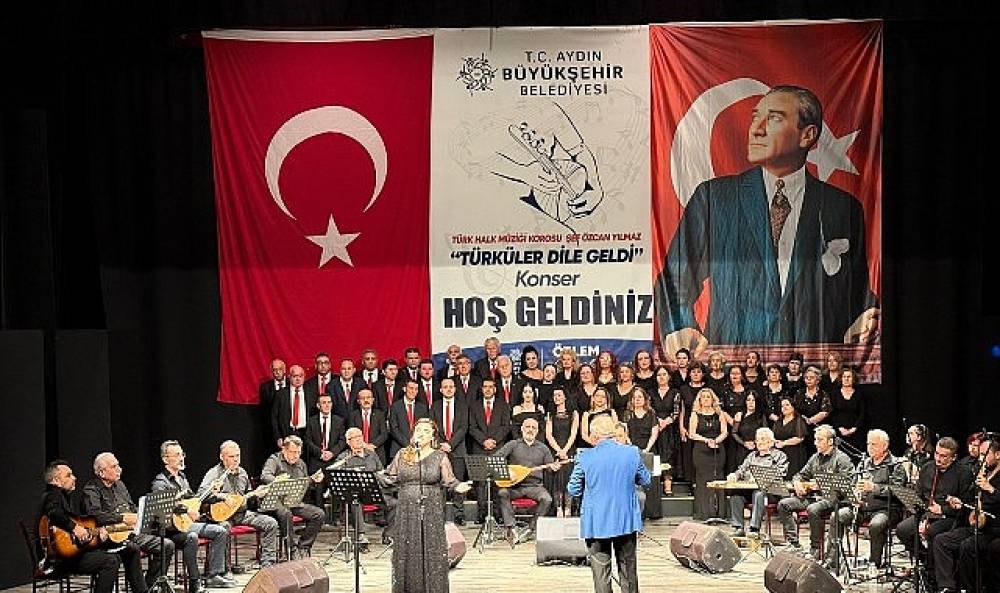 T&uuml;rk&uuml;lerin Eşsiz Notaları Aydın B&uuml;y&uuml;kşehir Belediyesi Ş&uuml;kran G&uuml;ng&ouml;r-Yıldız Kenter K&uuml;lt&uuml;r Merkezi ve Tiyatro Salonu'ndan Y&uuml;kseldi