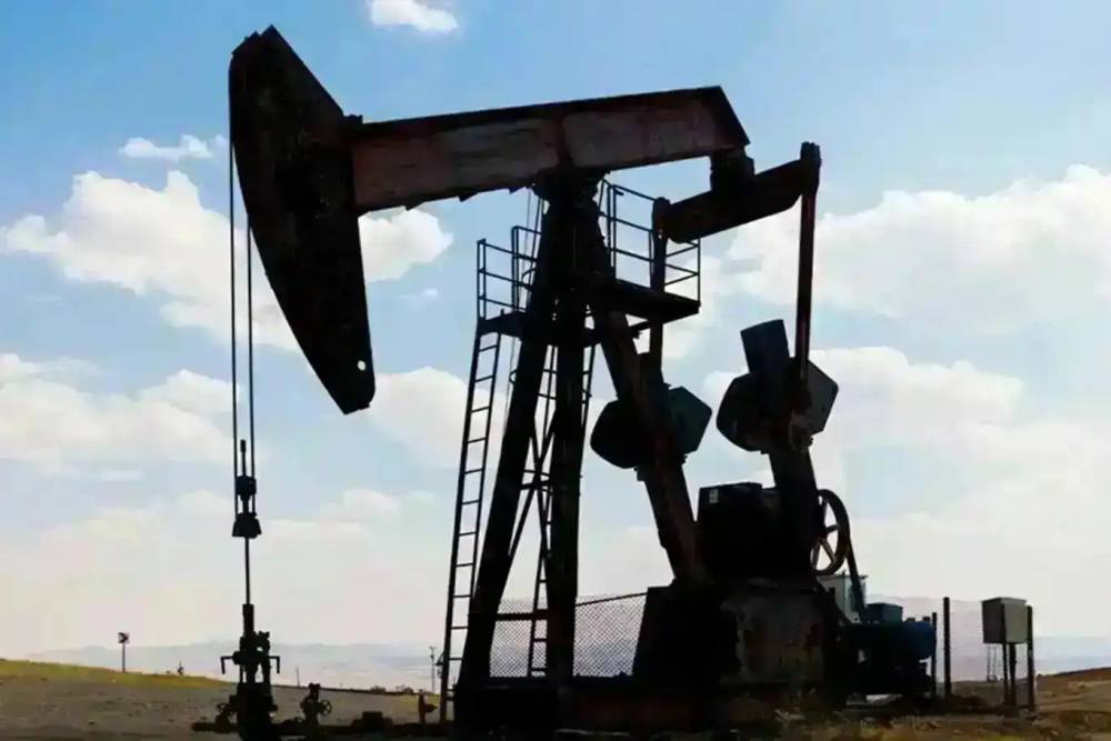 Brent petrol 104,61 dolardan işlem g&ouml;r&uuml;yor