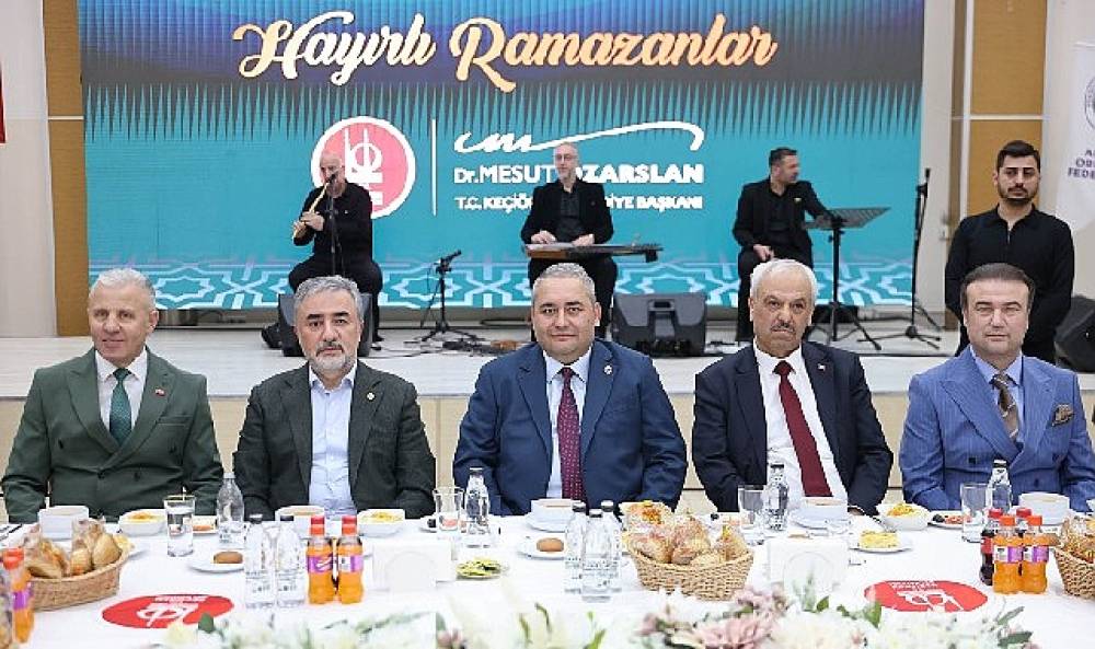 Başkan &Ouml;zarslan Doğu Karadenizlilerle İftar Sofrasında Buluştu