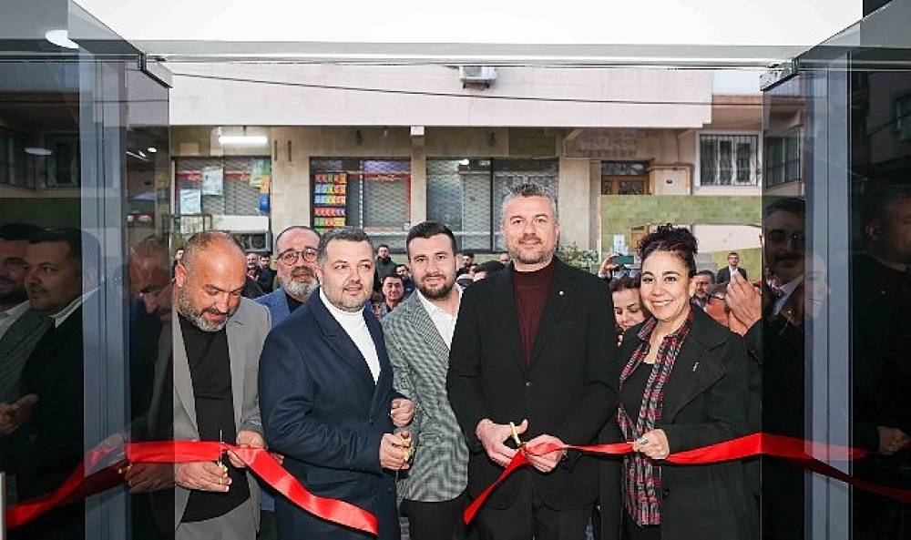 Başkan G&ouml;rkem Duman, Buca Yardımlaşma Derneği 'nin a&ccedil;ılışını ger&ccedil;ekleştirdi