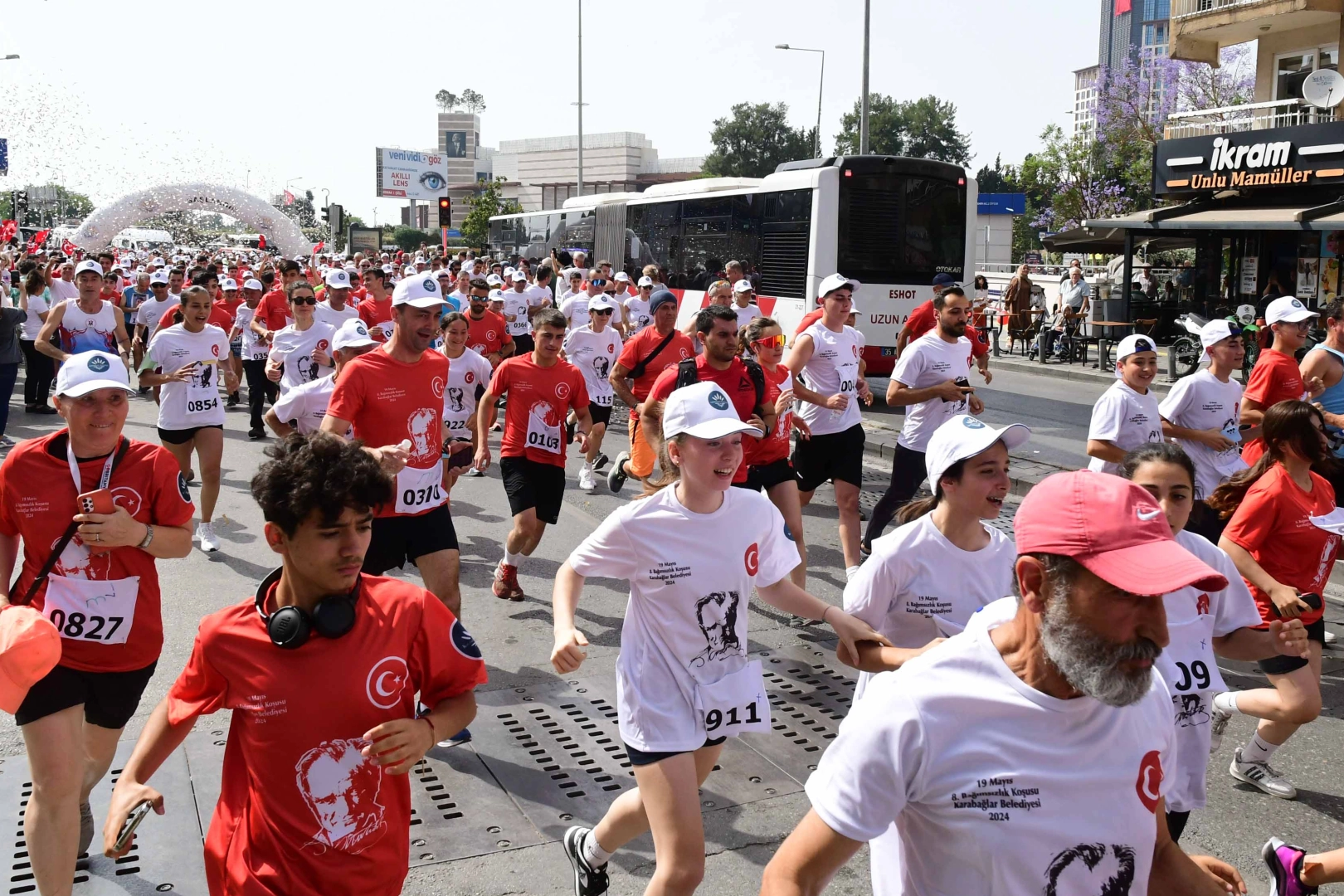 KARABAĞLAR BELEDİYESİ’NDEN 19 MAYIS’A ÖZEL YÜRÜYÜŞ VE KOŞU: “HAYDİ KARABAĞLAR”