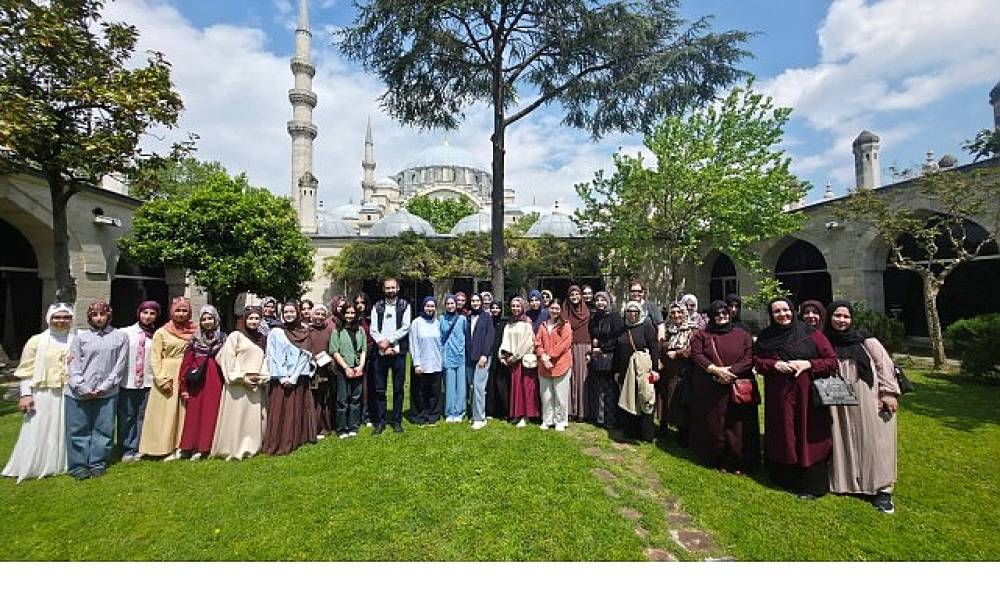 Bu proje hem okutuyor, hem gezdiriyor