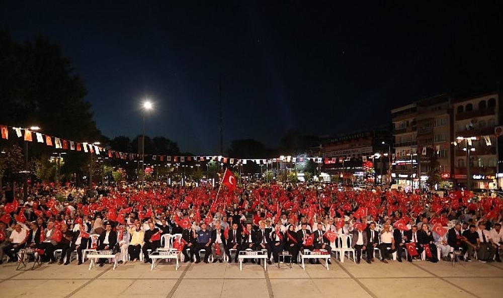 İneg&ouml;l 15 Temmuz'un 10'uncu Yılında Mill&icirc; İrade İ&ccedil;in Tek Y&uuml;rek Oldu