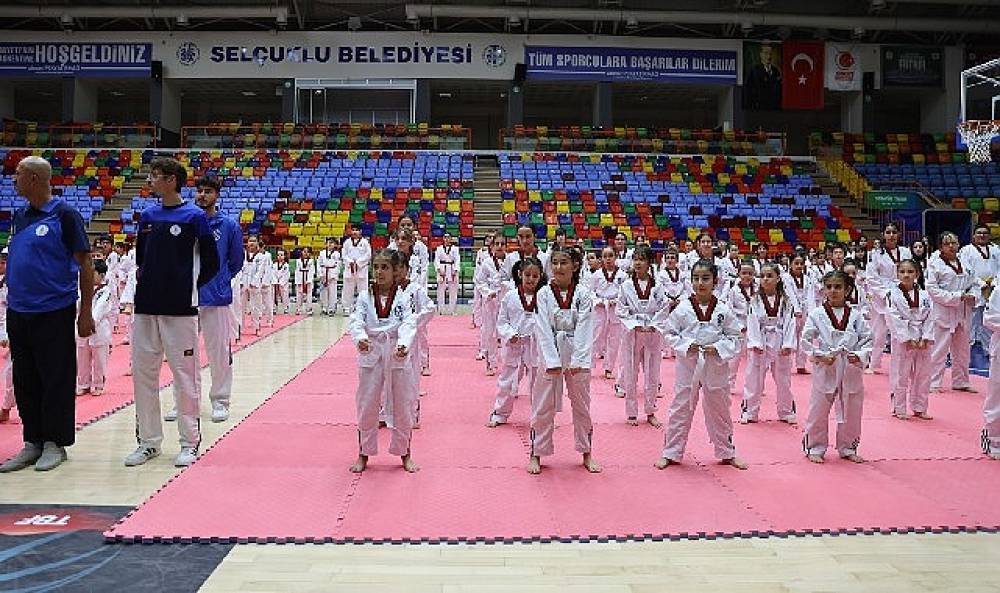 Sporun merkezi Selçuklu'da kuşak sınavı coşkusu yaşandı