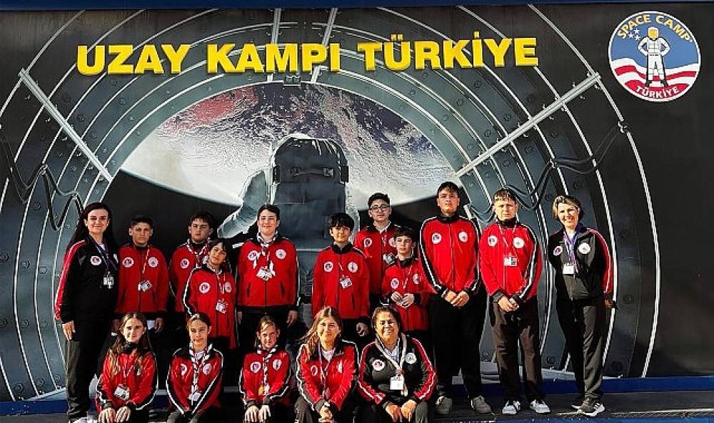 KKTC'li İzciler Bu Kez Uzay Atmosferinde Kamp Kurdu