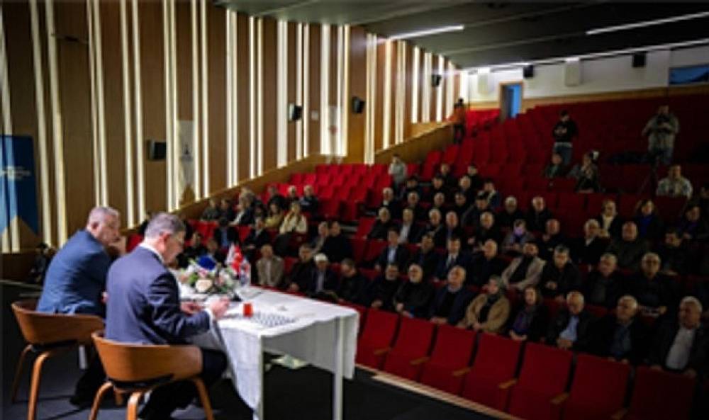 Muhtarlarla g&uuml;&ccedil; birliği: İki yılda 49 bin başvuru &ccedil;&ouml;z&uuml;me kavuştu