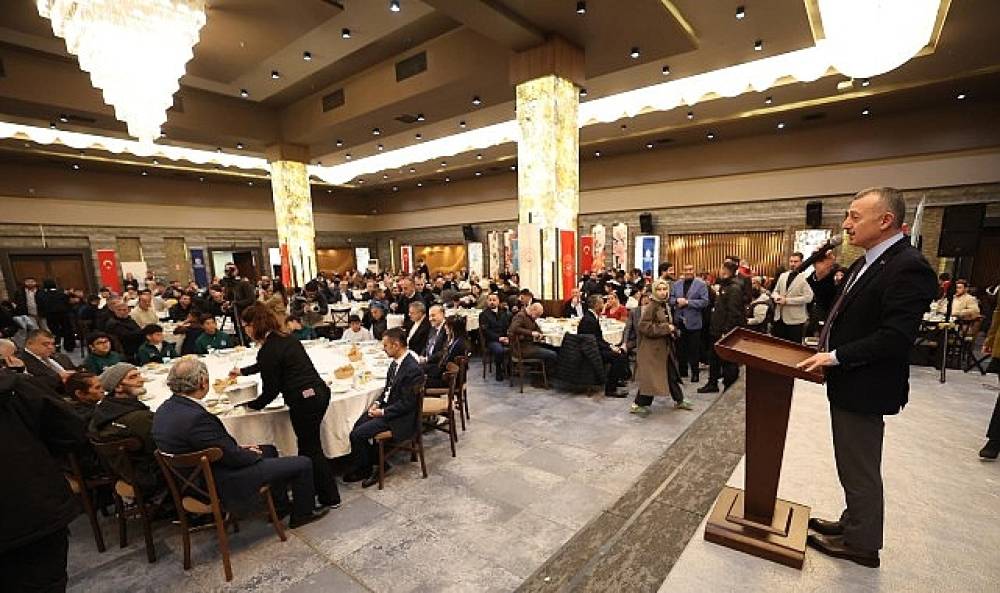 Başkan B&uuml;y&uuml;kakın, Roman iftarına katıldı