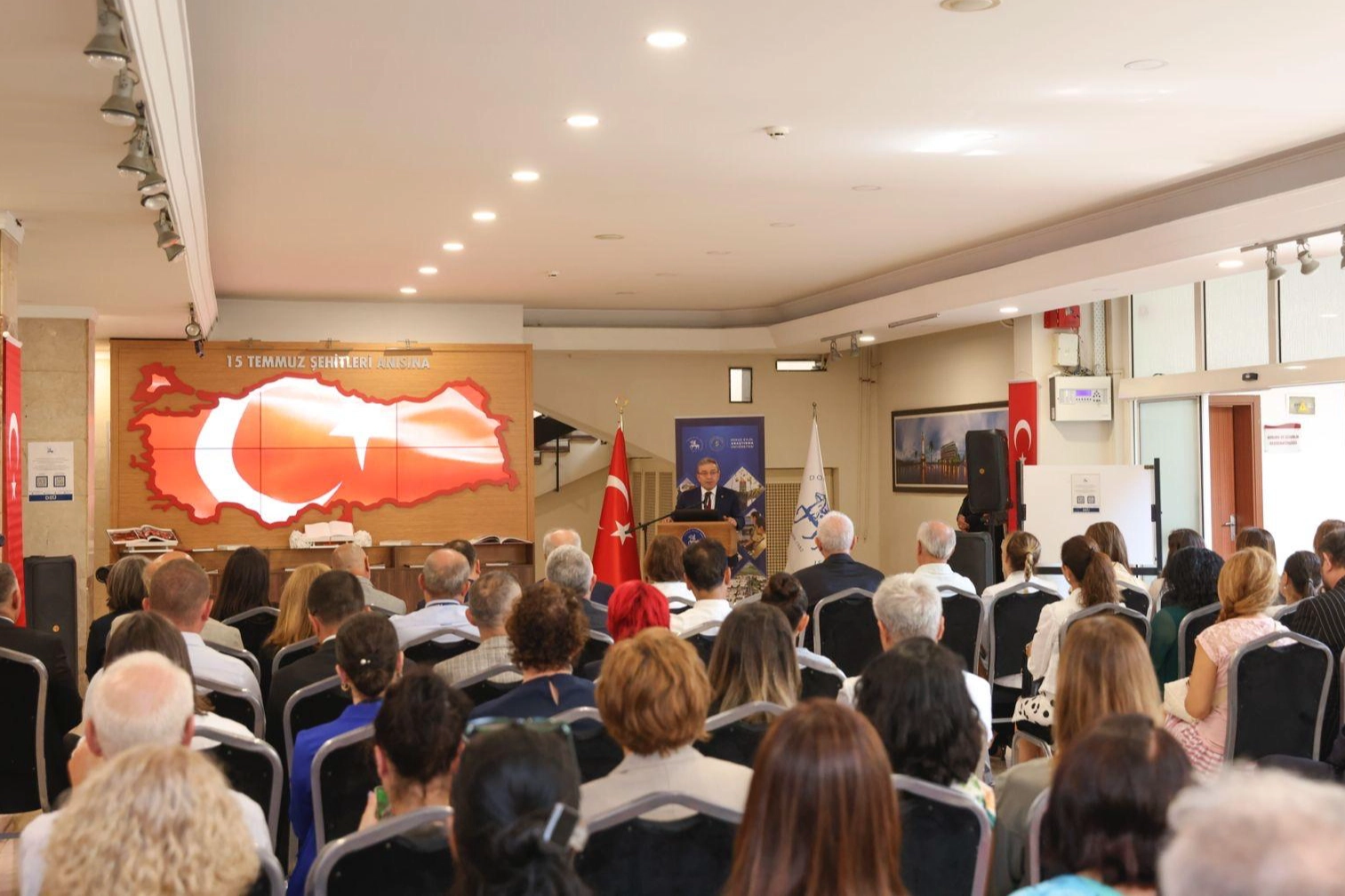 İzmir'de 15 Temmuz Anma Etkinliği Coşkusu