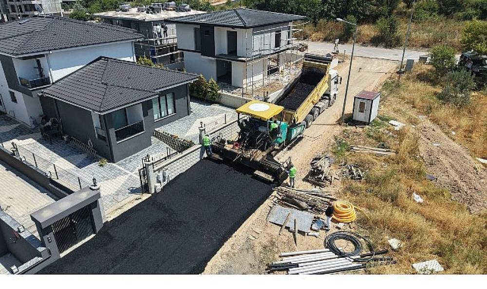 Nil&uuml;fer'de asfalt &ccedil;alışmaları hız kazandı