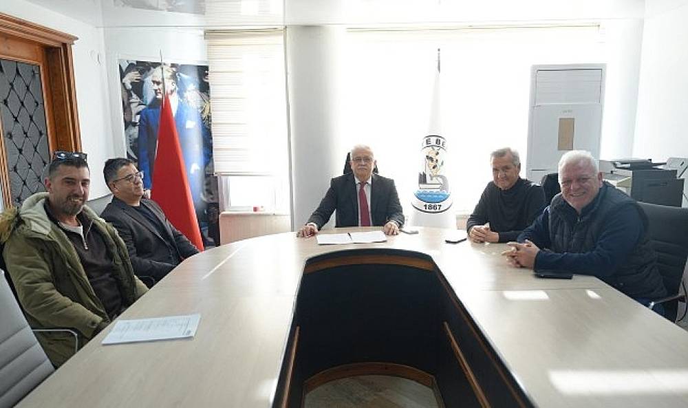 Burhaniye'de Cihat Barış Akg&uuml;n D&ouml;nemi Başladı