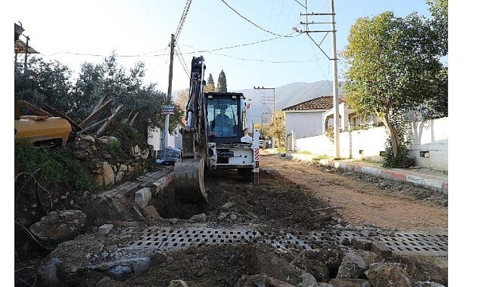 Menderes'te Asfalt &Ccedil;alışması