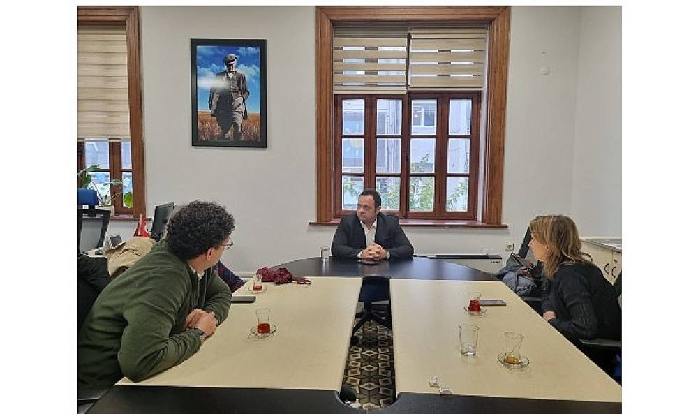 Ayvalık Alan Başkanlığı, İzmir B&uuml;y&uuml;kşehir Belediyesi Ahmet Piriştina Kent Arşivi ve M&uuml;zesi'ni (APİKAM) ziyaret etti.