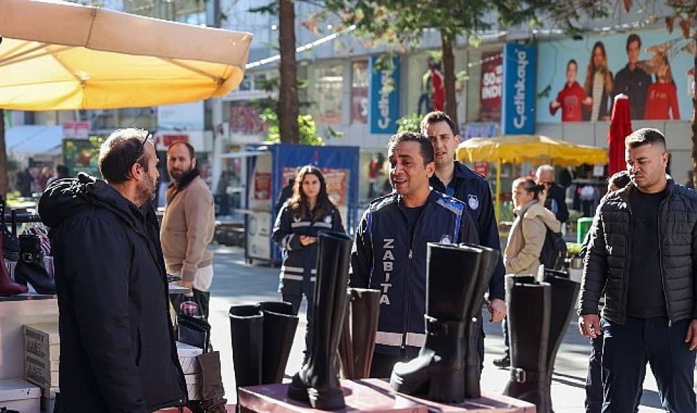 B&uuml;y&uuml;kşehir Zabıtasından kaldırım işgallerine sıkı denetim 