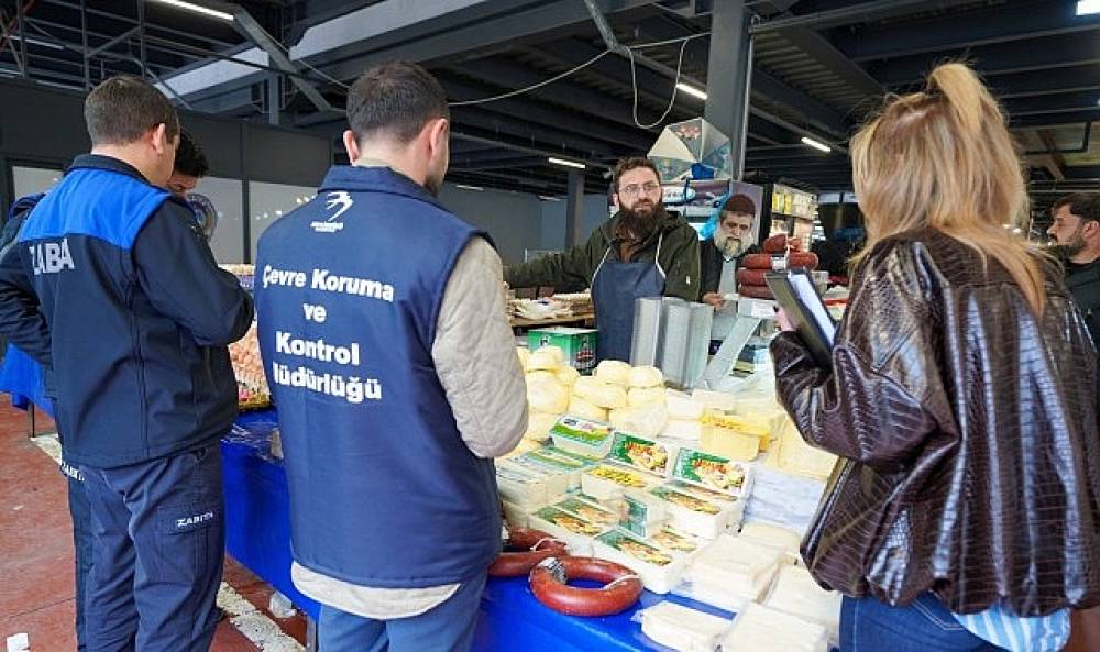 Beylikd&uuml;z&uuml;'nde Pazar Atıkları Geri D&ouml;n&uuml;ş&uuml;me Kazandırılıyor
