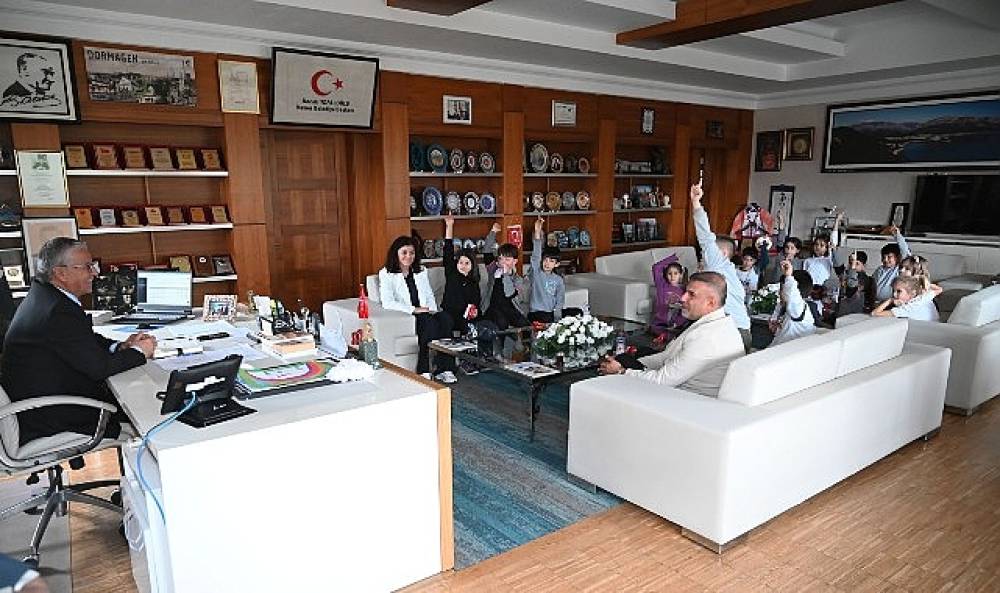 Uğur Okullarından Başkan Topaloğlu'na ziyaret