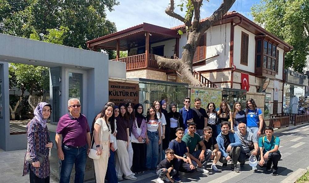 &Ouml;ğrencilerden K&uuml;lt&uuml;r Evi'ne ziyaret  
