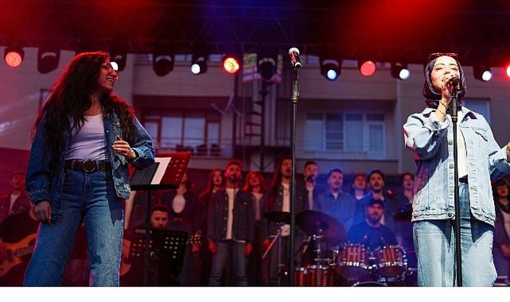 Sel&ccedil;uklu'da Nostalji Dolu Gece