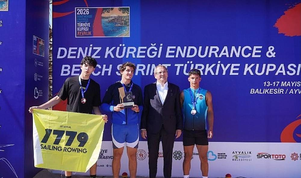 Ayvalık'ta Deniz K&uuml;reği Heyecanı