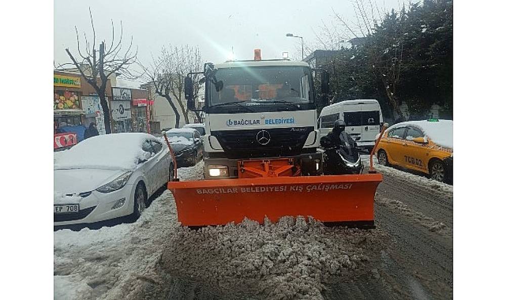Bağcılar Belediyesi Karla M&uuml;cadele Timi sahada