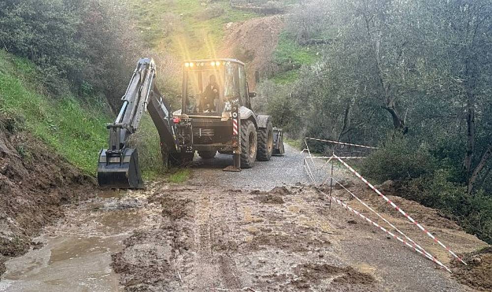 Başkan &Ccedil;er&ccedil;ioğlu'nun &Ouml;nc&uuml;l&uuml;ğ&uuml;nde Aydın'ın T&uuml;m İl&ccedil;elerinde Yol Yapım ve Yenileme &Ccedil;alışmaları S&uuml;r&uuml;yor