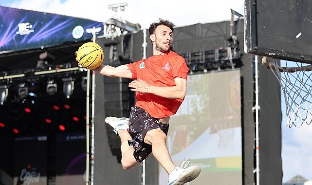 &ldquo;Karizma Show" EnFest'te havalara u&ccedil;tu